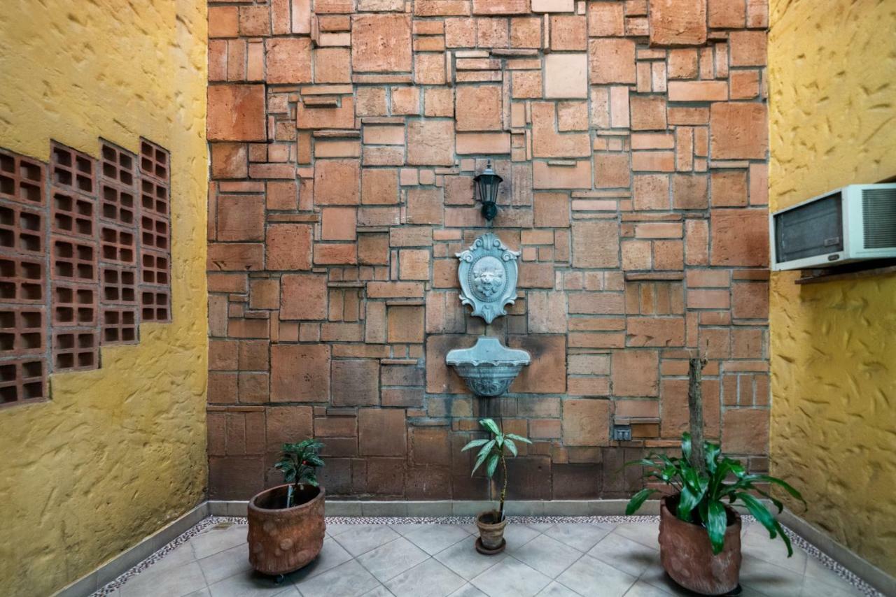 Ayenda 1223 Porton De La 10 Otel Medellín Dış mekan fotoğraf