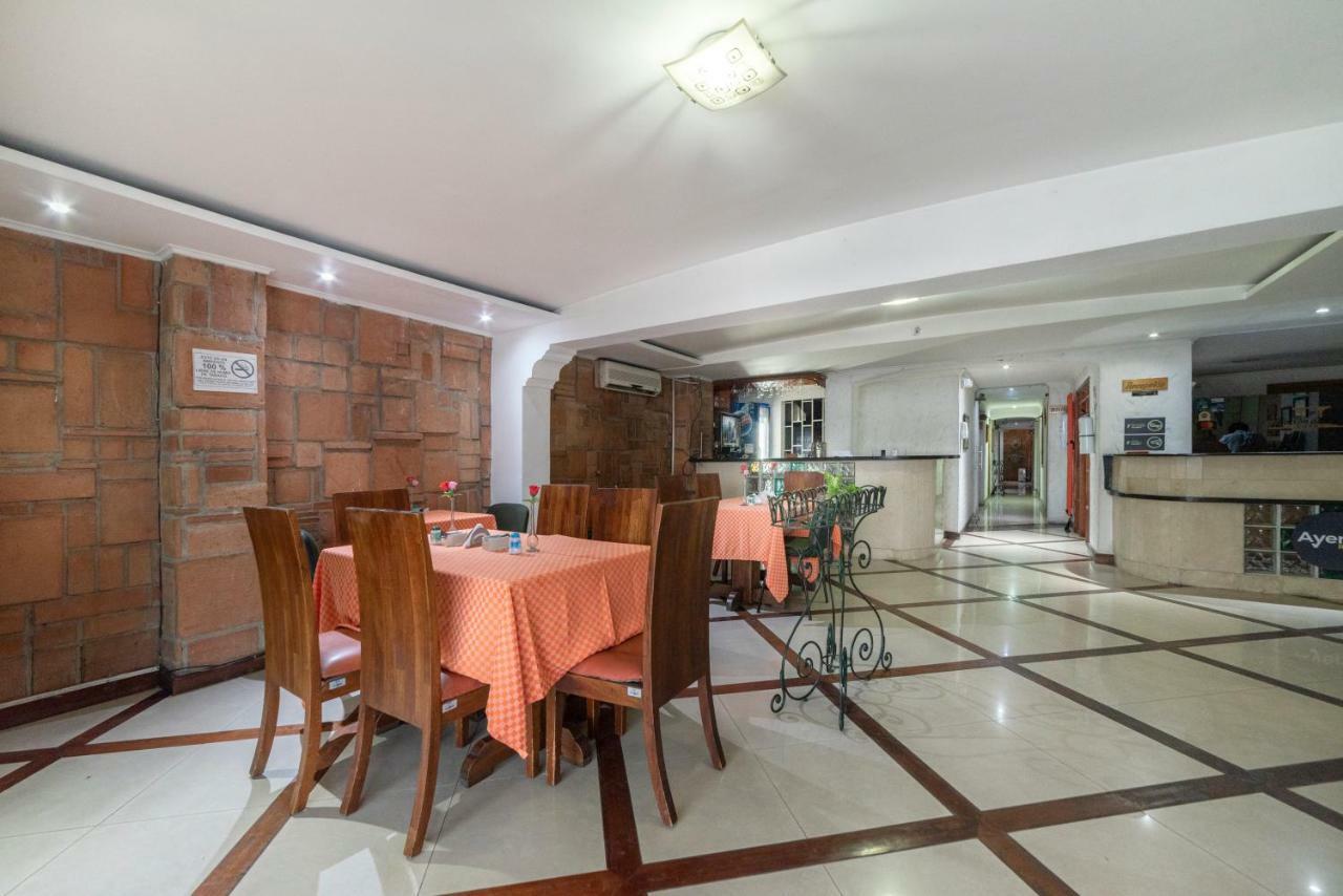 Ayenda 1223 Porton De La 10 Otel Medellín Dış mekan fotoğraf