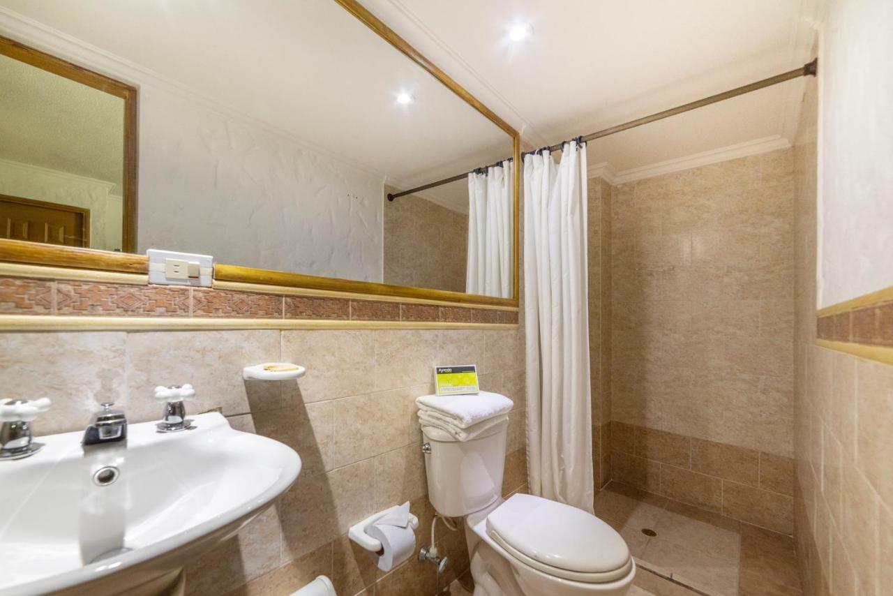Ayenda 1223 Porton De La 10 Otel Medellín Dış mekan fotoğraf